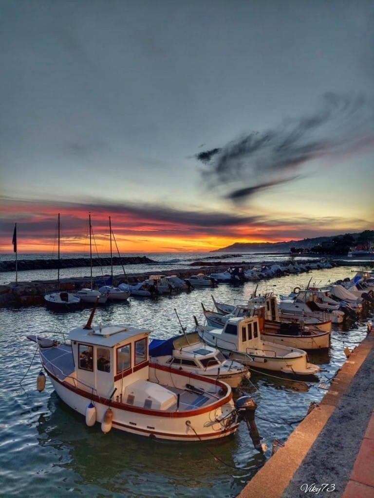 Il Timone Lägenhet Riva Ligure Exteriör bild