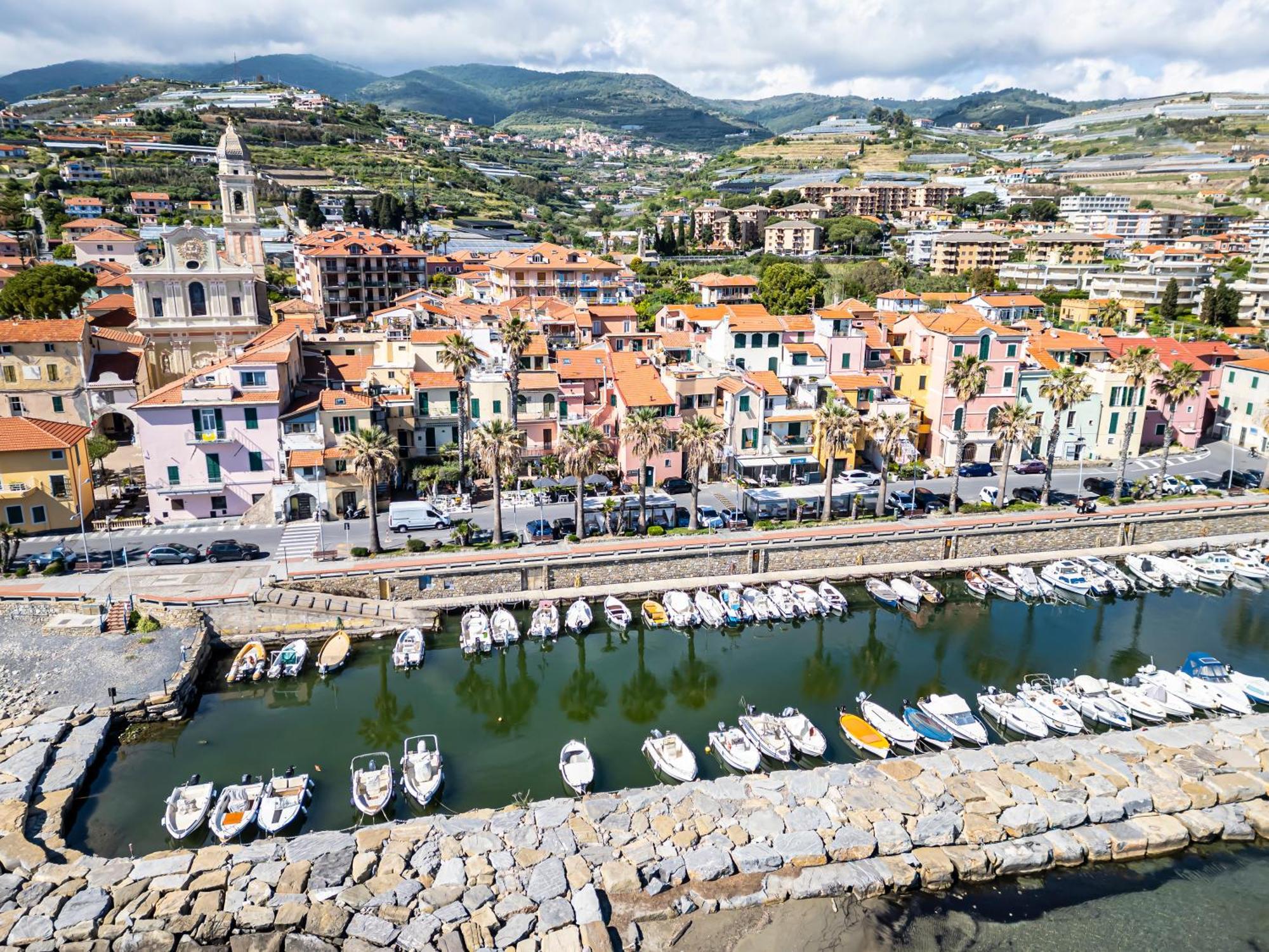Il Timone Lägenhet Riva Ligure Exteriör bild